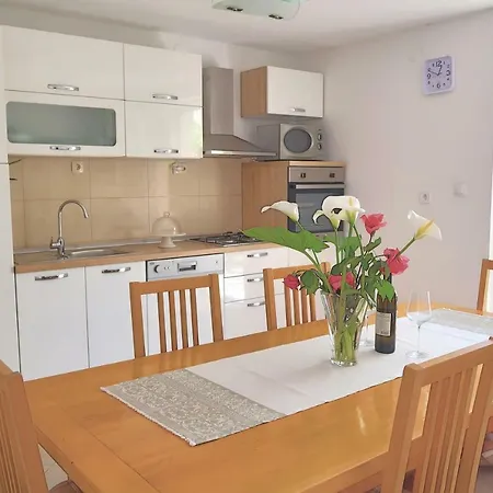 Mia Apartment